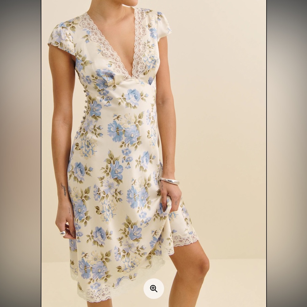 NWOT REFORMATION FLORENCE SILK DRESS IN ROMANTIC SIZE 4